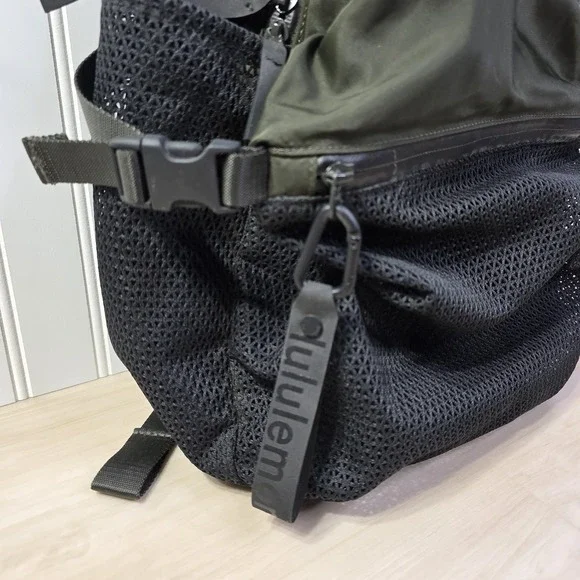 Lululemon All Hours Backpack Dark Olive Black Mesh Pocket Water Repellent  is available for purchase on au PAY Market - Imported Goods Online Store  Co.Ltd. | au PAY Market - Online Shopping Site